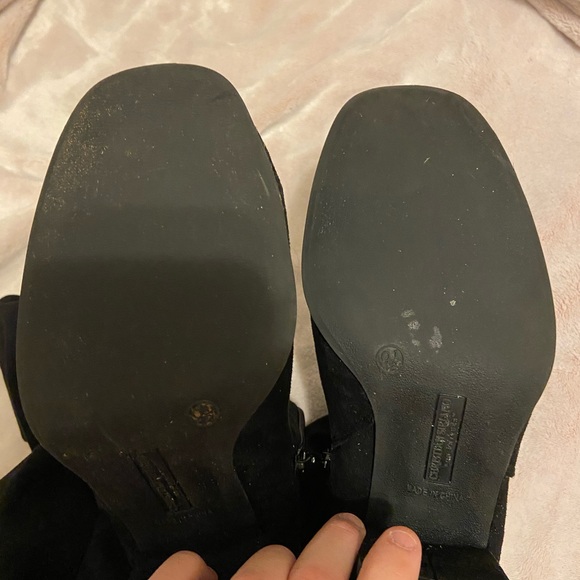 Gently used knee high boots, size 9.5 - Picture 4 of 6